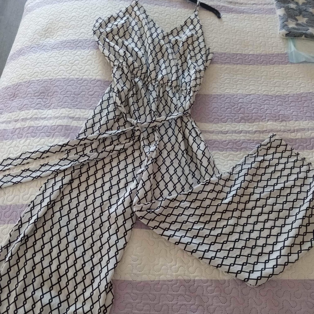 J for Justify Women’s Black White Romper Jumpsuit Plus Size 1X, Spaghetti Strap